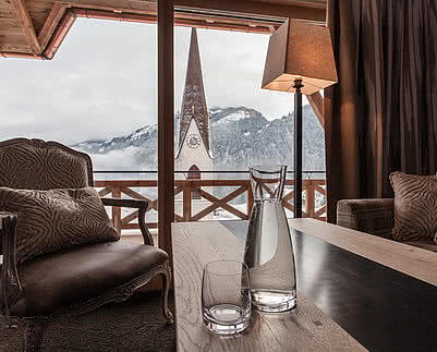 Wohnbereich in der Alpin Lodge II im STOCK resort