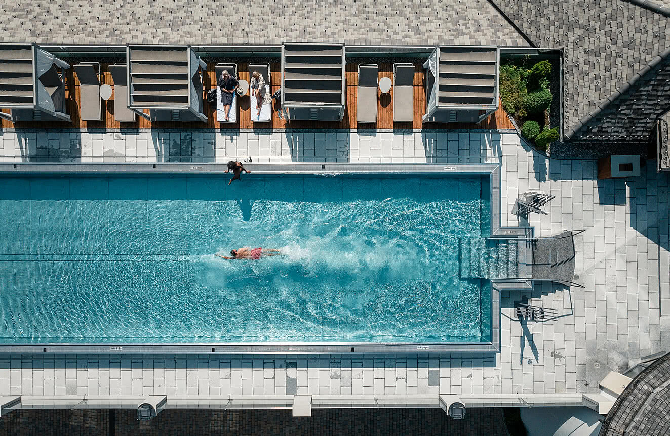 Pool im 5 Sterne Wellnesshotel STOCK resort Österreich