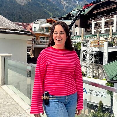 Behind the scenes im STOCK Resort Während Louisa euch durch die aktuellen Bauarbeiten führt, entsteht im Spa-Bereich etwas ganz Besonderes.