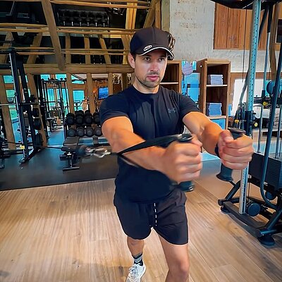 Gemeinsam zu mehr Energie, Fitness und Wohlbefinden. Unser Coach begleitet nicht nur das Aktivprogramm im STOCK Resort, sondern steht Ihnen auch ganz persönlich zur Seite.